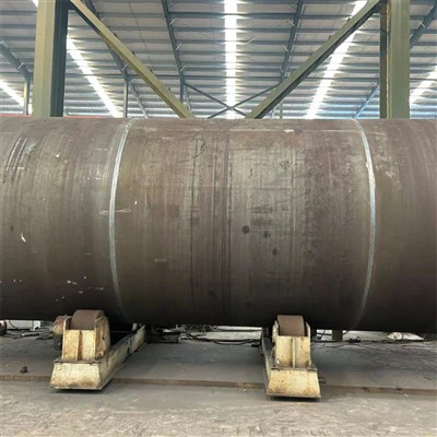 Diameter besar t - paip dikimpal